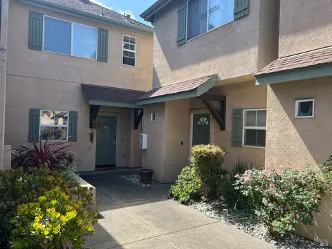 Exterior - 20 Bridgegate Way, Napa, CA 94559 photo 2 of 8