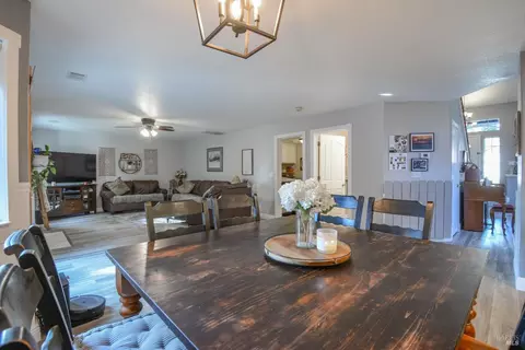 Dining - 635 Hansen Ct, Dixon, CA 95620 photo 1 of 2