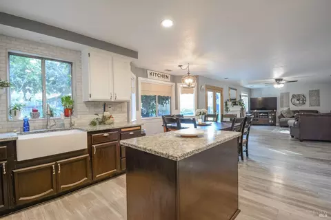 Kitchen - 635 Hansen Ct, Dixon, CA 95620 photo 6 of 7