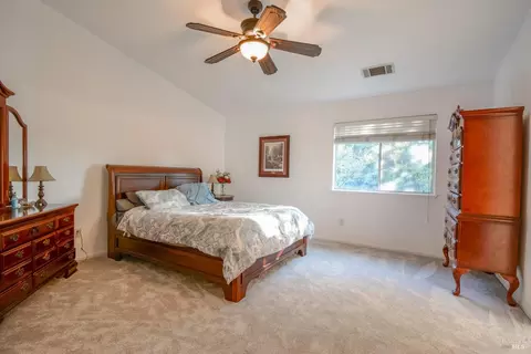 Bedroom - 635 Hansen Ct, Dixon, CA 95620 photo 1 of 10