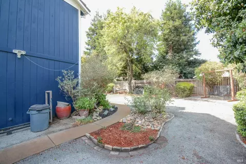 Exterior - 635 Hansen Ct, Dixon, CA 95620 photo 9 of 9