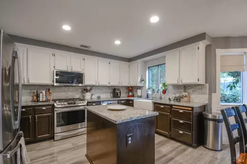 Kitchen - 635 Hansen Ct, Dixon, CA 95620 photo 1 of 7
