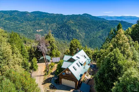 1 Cedar St, Blue Lake, CA 95525
