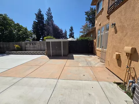 Exterior - 7511 King Leopold Ct, Vallejo, CA 94591 photo 5 of 8
