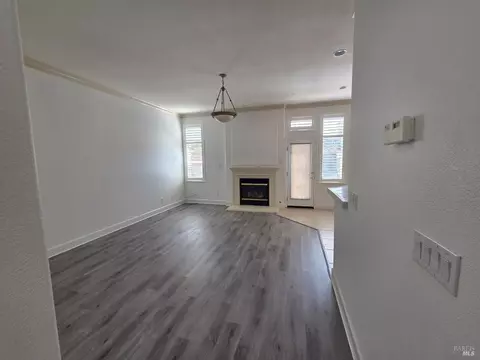 Living - 7511 King Leopold Ct, Vallejo, CA 94591 photo 1 of 2