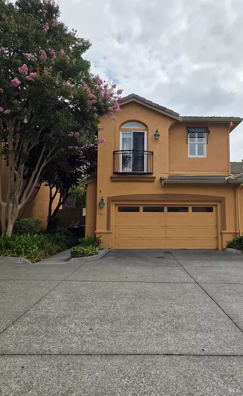 Exterior - 7511 King Leopold Ct, Vallejo, CA 94591 photo 2 of 8
