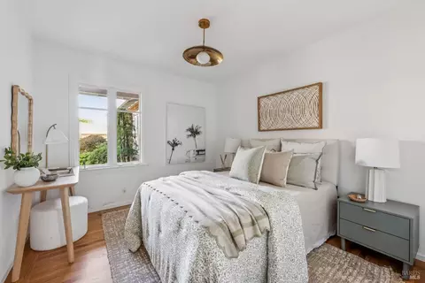 Bedroom - 74 Mohawk Ave, Corte Madera, CA 94925 photo 5 of 5