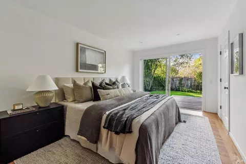 Bedroom - 74 Mohawk Ave, Corte Madera, CA 94925 photo 2 of 5