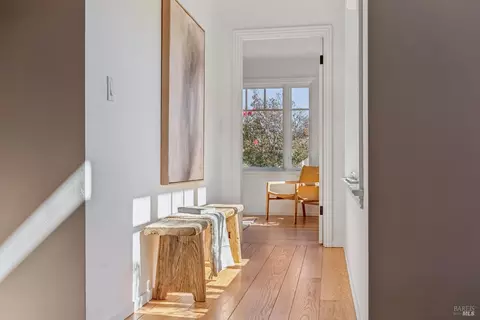 Entry Way - 74 Mohawk Ave, Corte Madera, CA 94925 photo 1 of 1