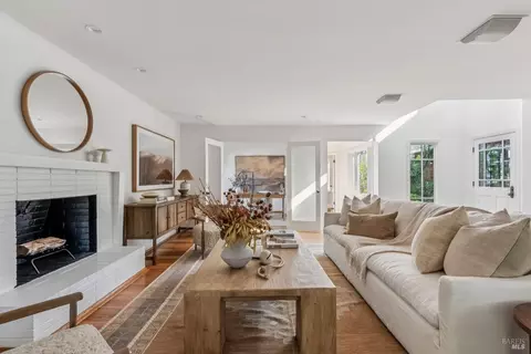 Living - 74 Mohawk Ave, Corte Madera, CA 94925 photo 3 of 3