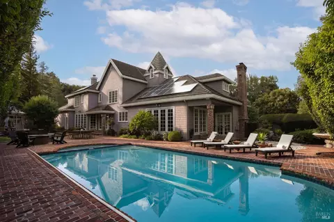 13 W Brooke Dr, Novato, CA 94947