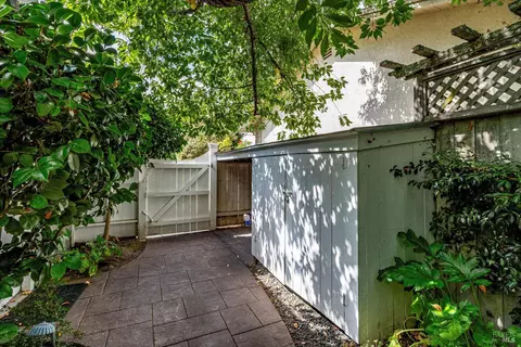 Exterior - 852 2nd St E, Sonoma, CA 95476 photo 15 of 18