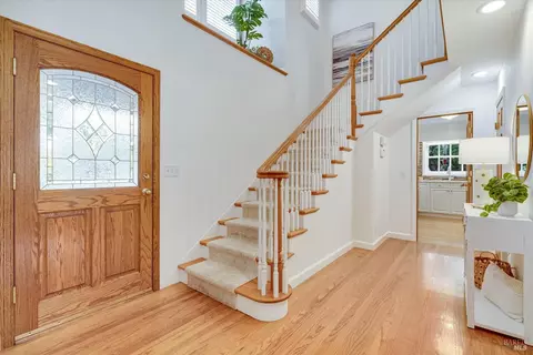 Entry Way - 852 2nd St E, Sonoma, CA 95476 photo 3 of 4