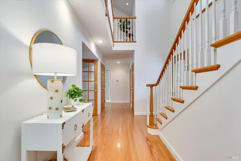 Entry Way - 852 2nd St E, Sonoma, CA 95476 photo 2 of 4