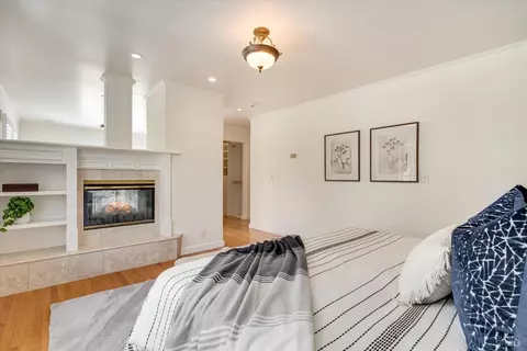 Bedroom - 852 2nd St E, Sonoma, CA 95476 photo 4 of 4