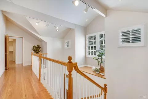 Entry Way - 852 2nd St E, Sonoma, CA 95476 photo 4 of 4