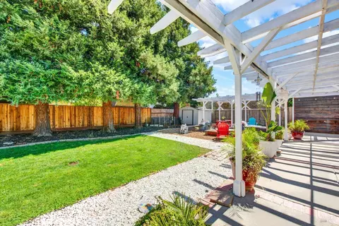 Exterior - 760 Stallion Cir, Fairfield, CA 94533 photo 33 of 38