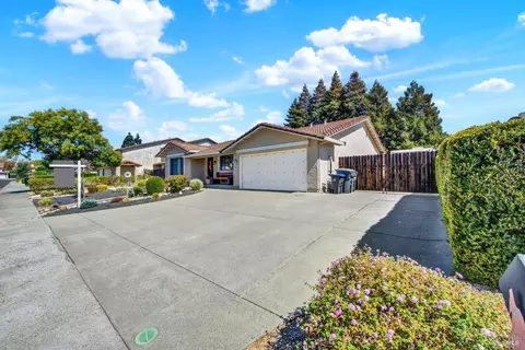 Exterior - 760 Stallion Cir, Fairfield, CA 94533 photo 2 of 38