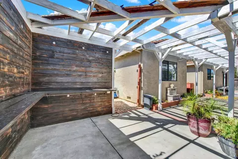 Exterior - 760 Stallion Cir, Fairfield, CA 94533 photo 21 of 38