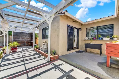 Exterior - 760 Stallion Cir, Fairfield, CA 94533 photo 18 of 38