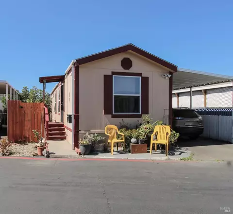 8 Mast Dr, Suisun City, CA 94585
