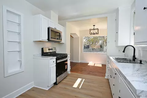 Kitchen - 449 Cedar St, Vallejo, CA 94591 photo 3 of 4