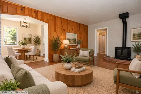 Living - 449 Cedar St, Vallejo, CA 94591 photo 1 of 5