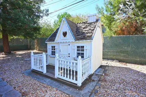Exterior - 449 Cedar St, Vallejo, CA 94591 photo 9 of 13