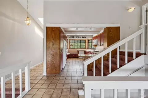 Entry Way - 1203 Alberca Rd, Sonoma, CA 95476 photo 3 of 5