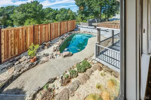 Exterior - 1203 Alberca Rd, Sonoma, CA 95476 photo 3 of 8