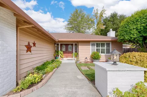 7125 Fairfield Dr, Santa Rosa, CA 95409