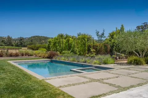 Exterior - 1265 Castle Rd, Sonoma, CA 95476 photo 4 of 9