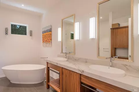 Bath - 1265 Castle Rd, Sonoma, CA 95476 photo 1 of 3