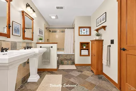 Bath - 172 Clearview Ct, Petaluma, CA 94952 photo 3 of 7