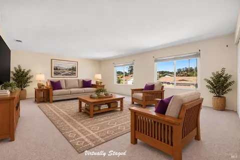 Living - 172 Clearview Ct, Petaluma, CA 94952 photo 7 of 8