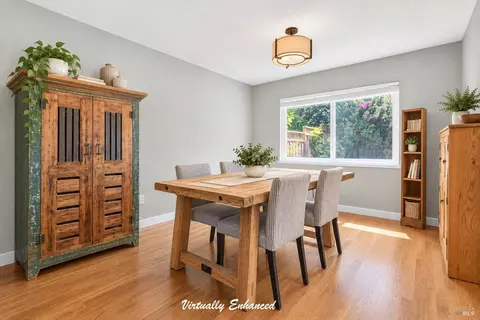 Dining - 172 Clearview Ct, Petaluma, CA 94952 photo 1 of 4