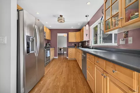 Kitchen - 172 Clearview Ct, Petaluma, CA 94952 photo 3 of 5