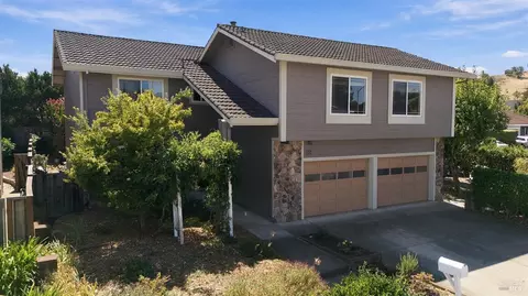 Exterior - 172 Clearview Ct, Petaluma, CA 94952 photo 16 of 21