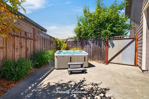 Exterior - 172 Clearview Ct, Petaluma, CA 94952 photo 8 of 21
