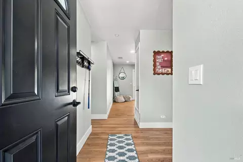 Entry Way - 405 Priddy Dr, Dixon, CA 95620 photo 6 of 6