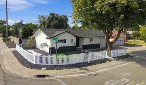 Exterior - 405 Priddy Dr, Dixon, CA 95620 photo 15 of 16