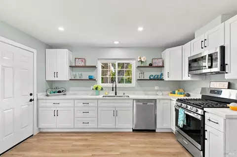 Kitchen - 405 Priddy Dr, Dixon, CA 95620 photo 1 of 5