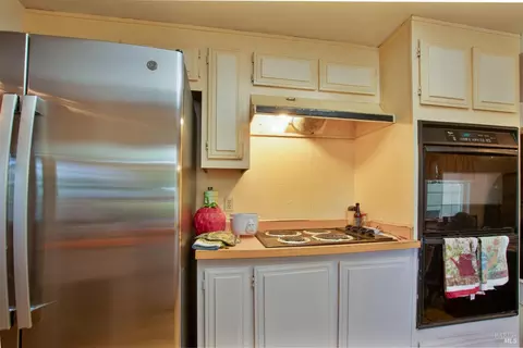 Kitchen - 185 Lexington Dr, Vallejo, CA 94591 photo 1 of 3