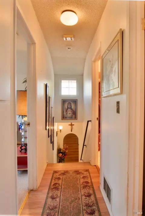 Entry Way - 185 Lexington Dr, Vallejo, CA 94591 photo 1 of 4