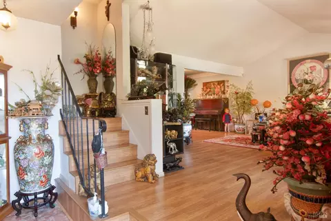Entry Way - 185 Lexington Dr, Vallejo, CA 94591 photo 3 of 4