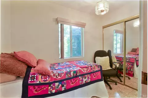 Bedroom - 185 Lexington Dr, Vallejo, CA 94591 photo 7 of 7