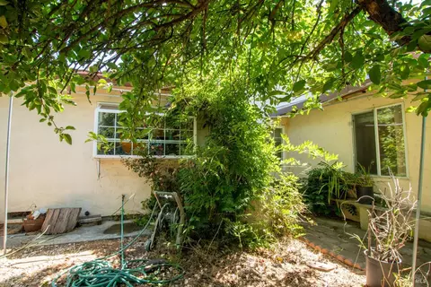 Exterior - 185 Lexington Dr, Vallejo, CA 94591 photo 9 of 11