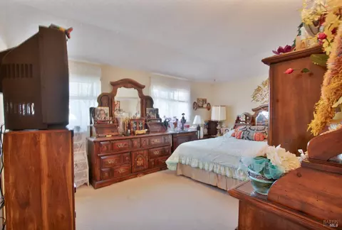 Bedroom - 185 Lexington Dr, Vallejo, CA 94591 photo 5 of 7