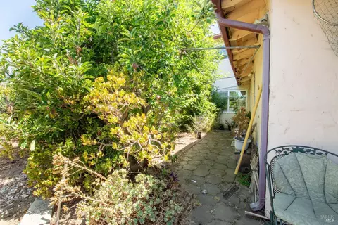 Exterior - 185 Lexington Dr, Vallejo, CA 94591 photo 10 of 11