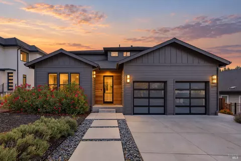 3749 Cross Creek Rd, Santa Rosa, CA 95403
